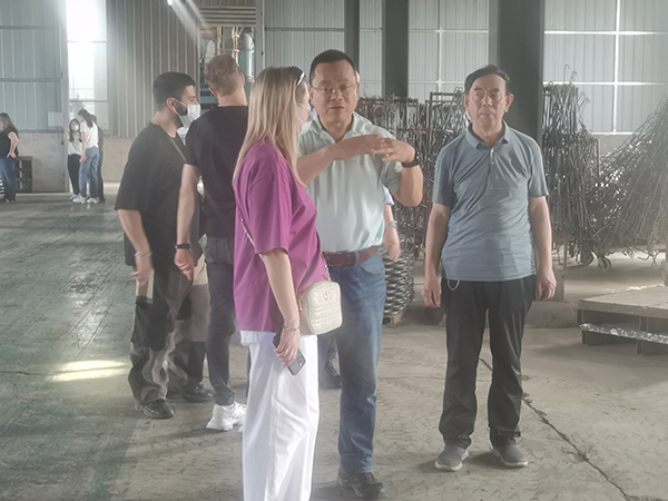 2024年5月21日 外商來(lái)訪(fǎng)我司工廠(chǎng)，跨越重洋，